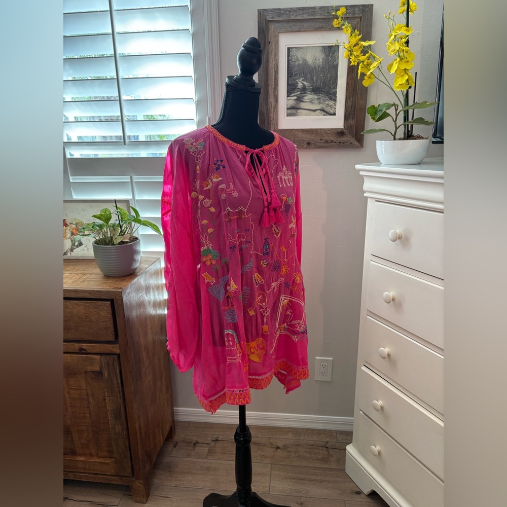 Johnny Was
ZADONIA BLOUSE, 2X - Picture 2 of 11